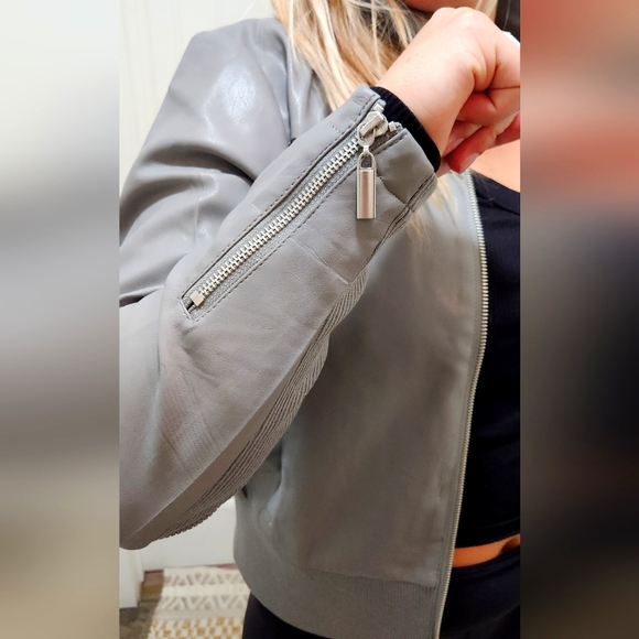 Women's Moto Biker Short Coat Jacket - Picture 8 of 10